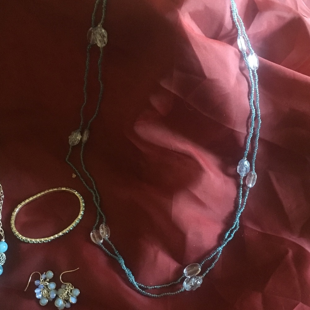 Set - Picture 2 of 3